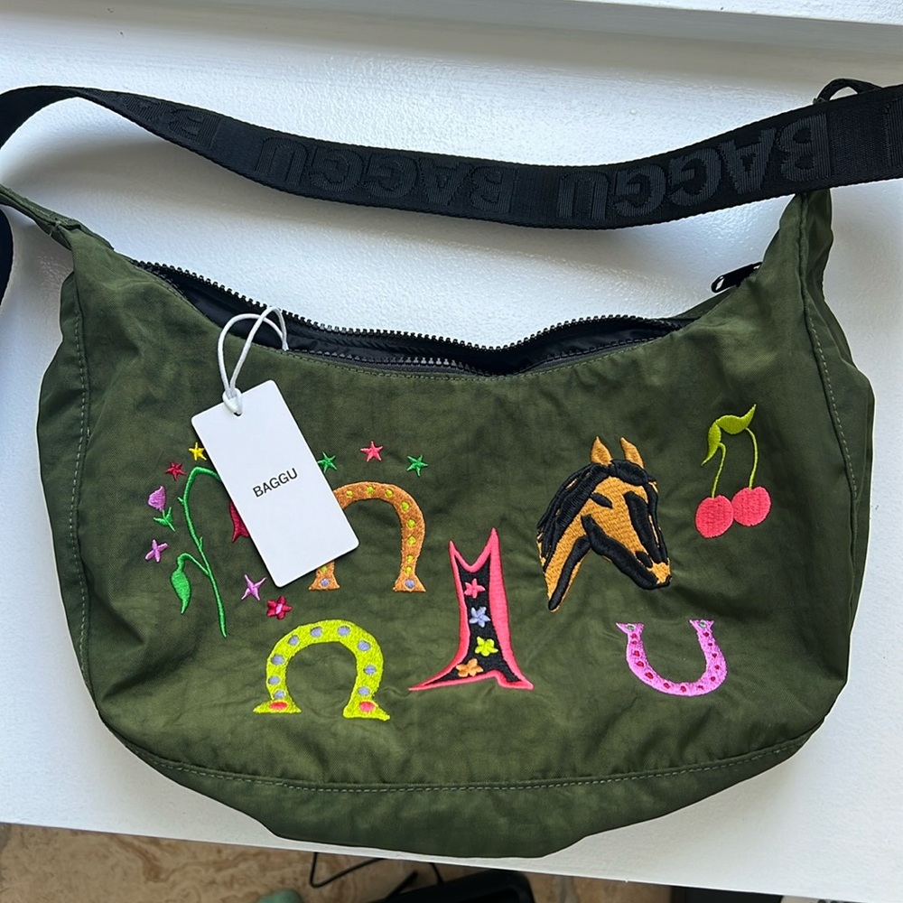 NEW BAGGU medium crescent bag green